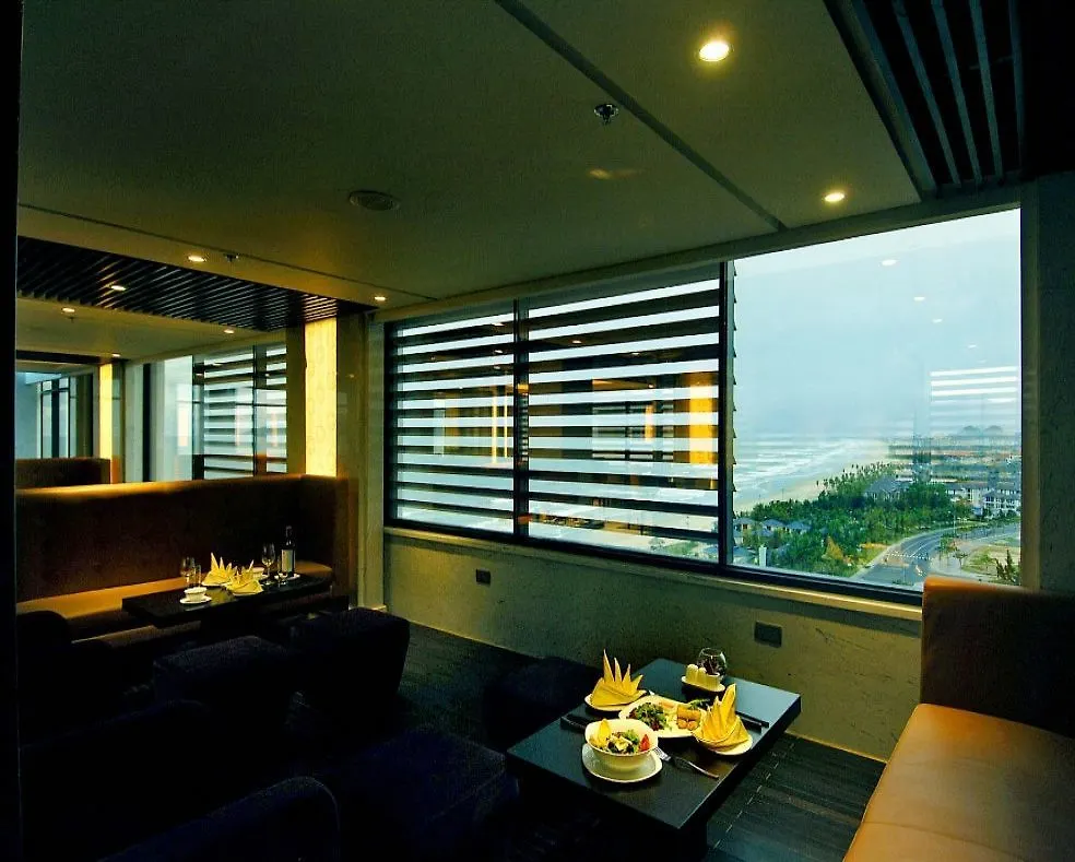 Holiday Beach Danang Hotel & Spa